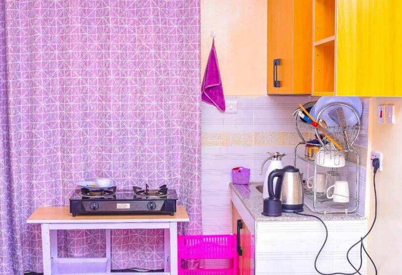 پانسیون Sanquila Homes