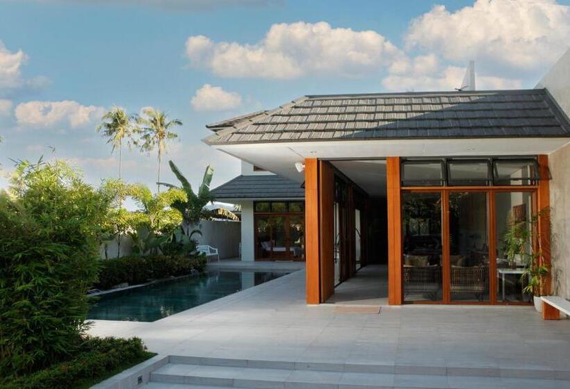 Resort The Spring House