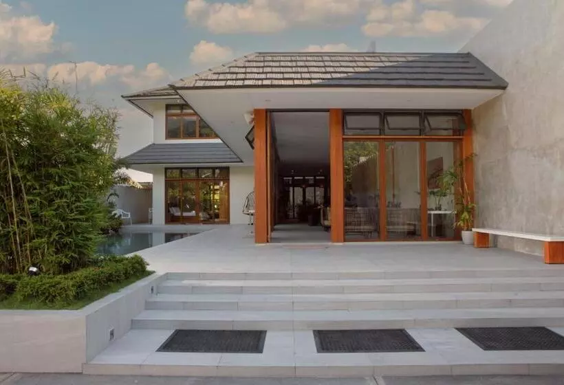 リゾートホテル The Spring House