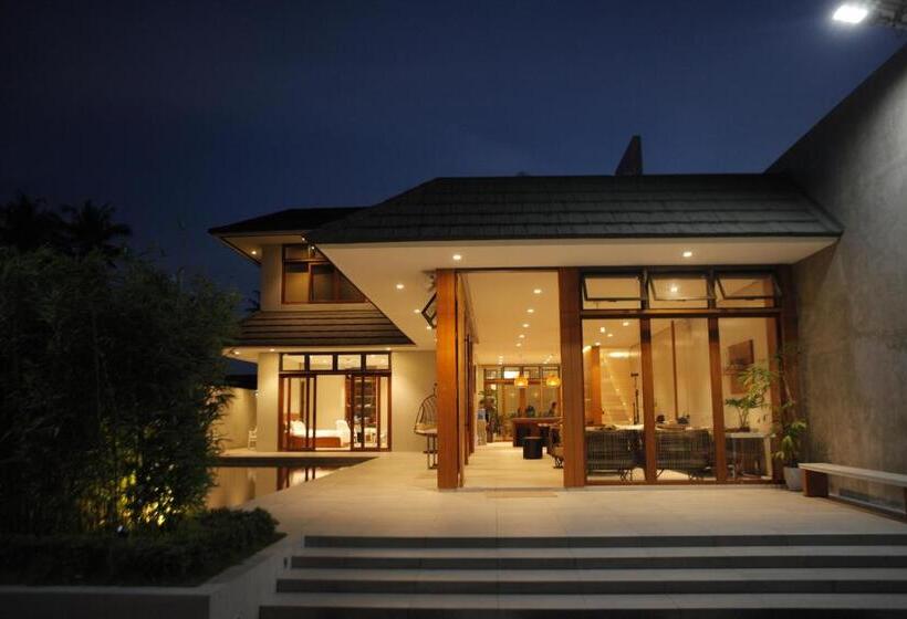 Resort The Spring House