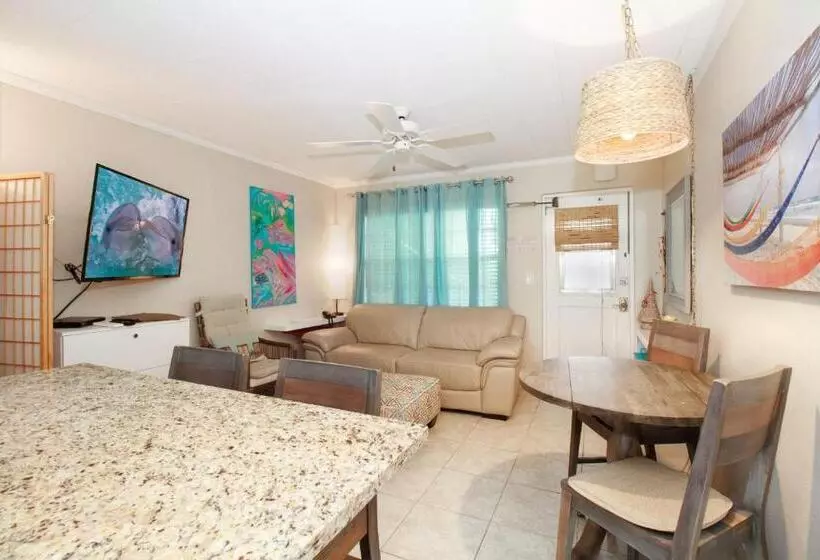 Tropic Terrace Suite #45   Beachfront Resort
