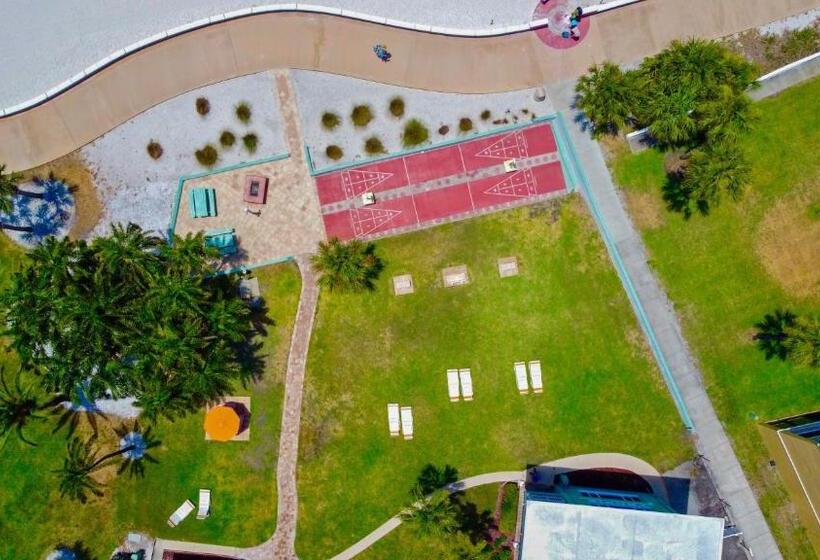 Tropic Terrace Suite #45 Beachfront Resort