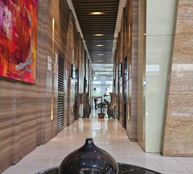 Affordable Studio Type Condo In Congressional Town Center