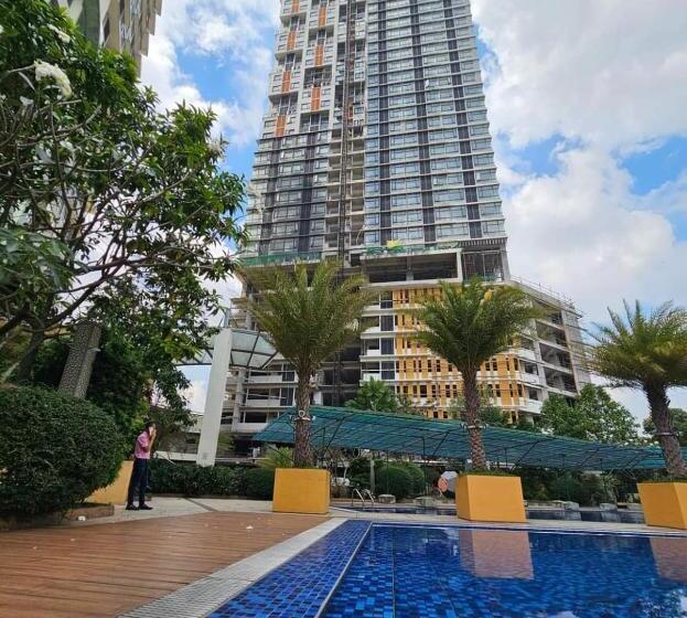 Affordable Studio Type Condo In Congressional Town Center