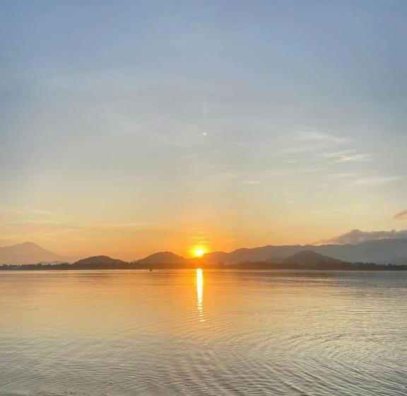 Beach Camp Bed & Breakfast