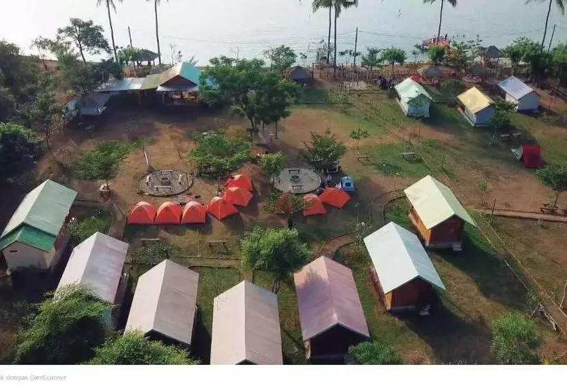 Beach Camp Bed & Breakfast