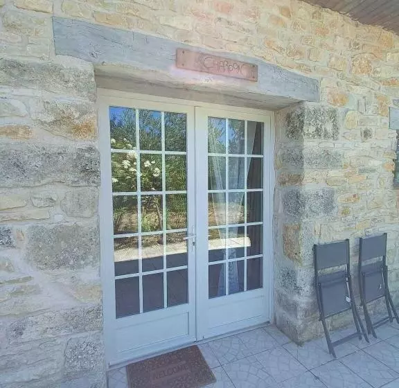 ベッドアンドブレックファースト Chambre Chardon