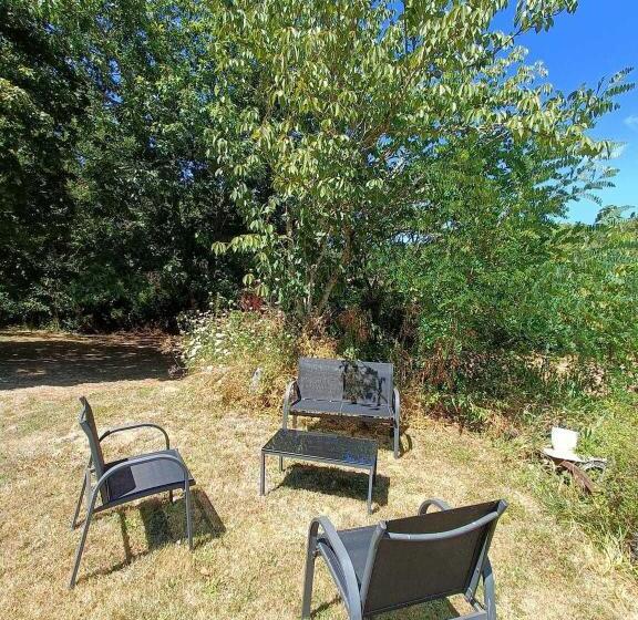 Bed and Breakfast Chambre Chardon