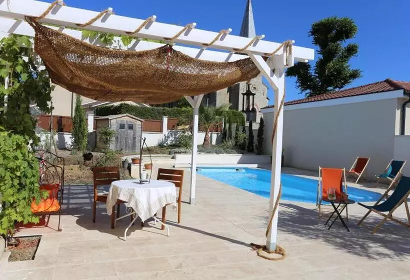 Aamiaismajoitus (B&B) Les Chambres De La Dombes