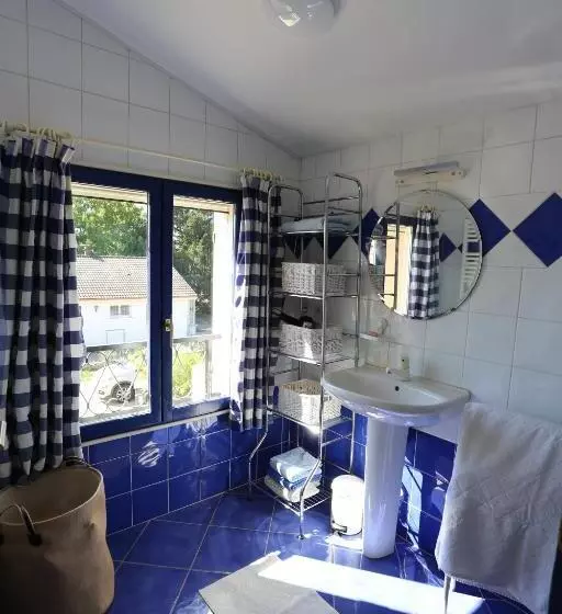 Aamiaismajoitus (B&B) Les Chambres De La Dombes