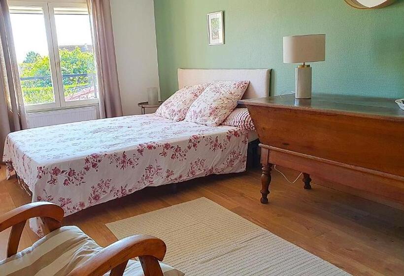 ベッドアンドブレックファースト Les Chambres De La Dombes