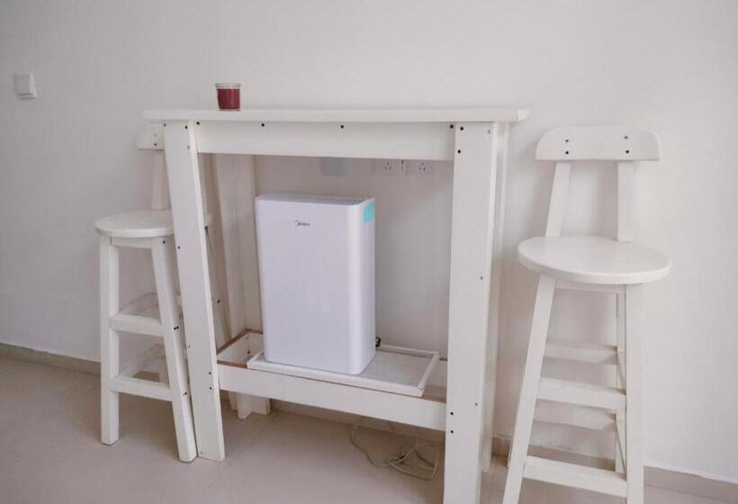 تختخواب و صبحانه Lotus Art Inn Pek Airport 菡庭筱院民宿北京首都机场店