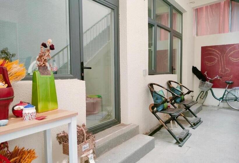 تختخواب و صبحانه Lotus Art Inn Pek Airport 菡庭筱院民宿北京首都机场店