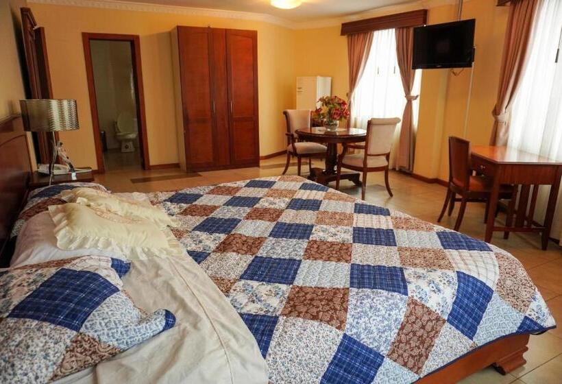 فندق Bermeo Plaza