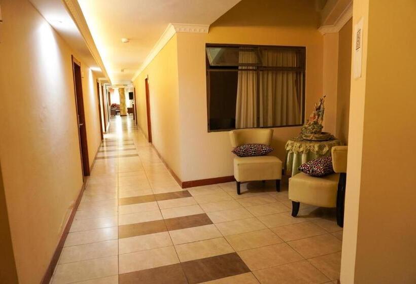 فندق Bermeo Plaza