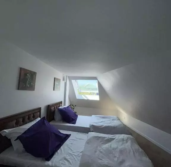 Hotelli Hôtel Le Pixi Angelus