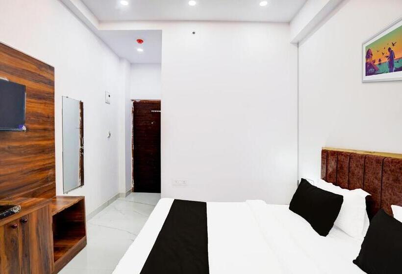 ホテル O Raj Gharana