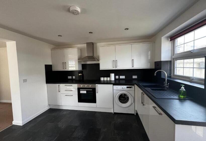 膳宿费 Cozy Castle Lane