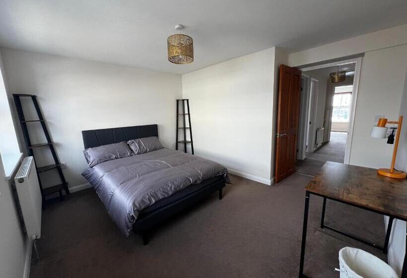 膳宿费 Cozy Castle Lane