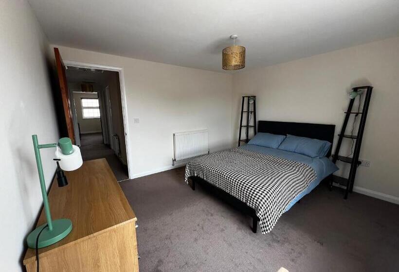 膳宿费 Cozy Castle Lane