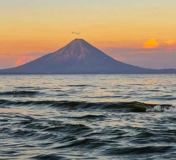 پانسیون Happy Place Ometepe