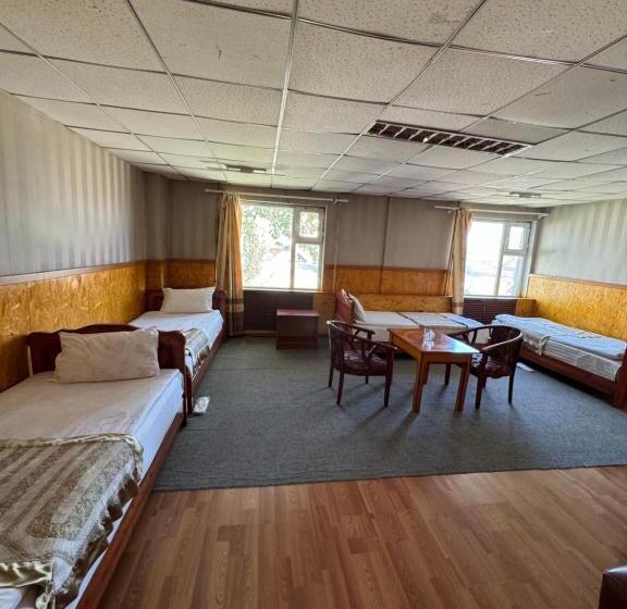 پانسیون Khuvsgul Edelweiss