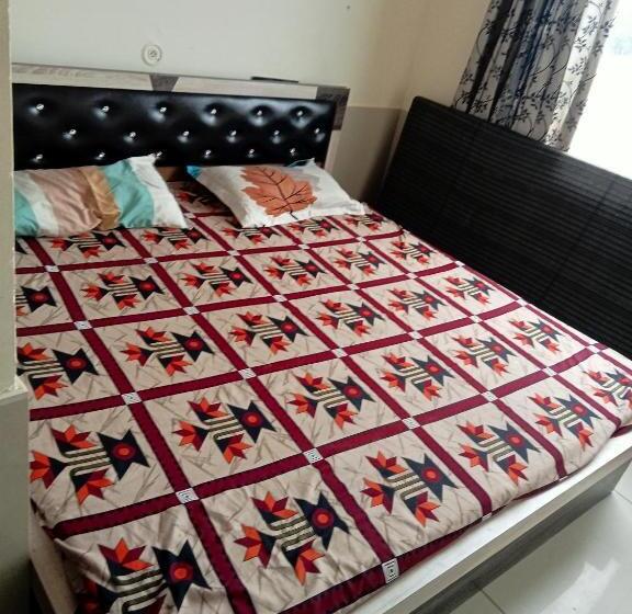 بنسيون Mumal Guest House