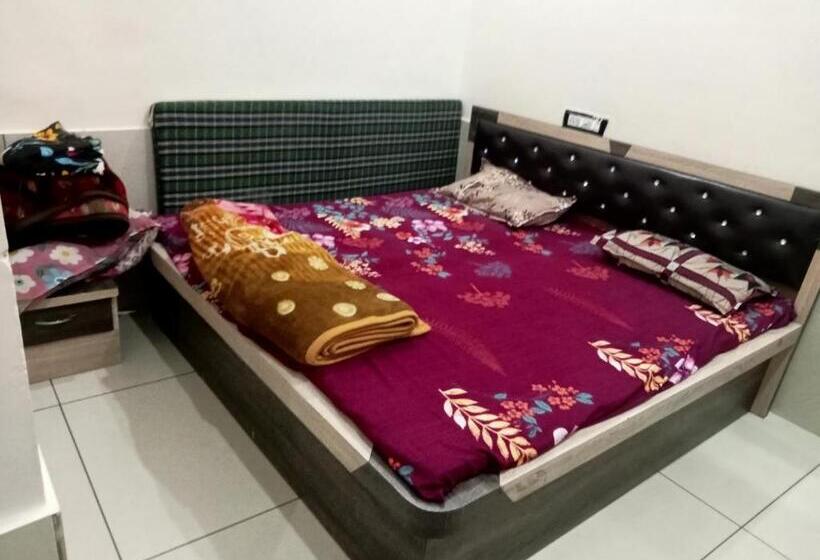 بنسيون Mumal Guest House