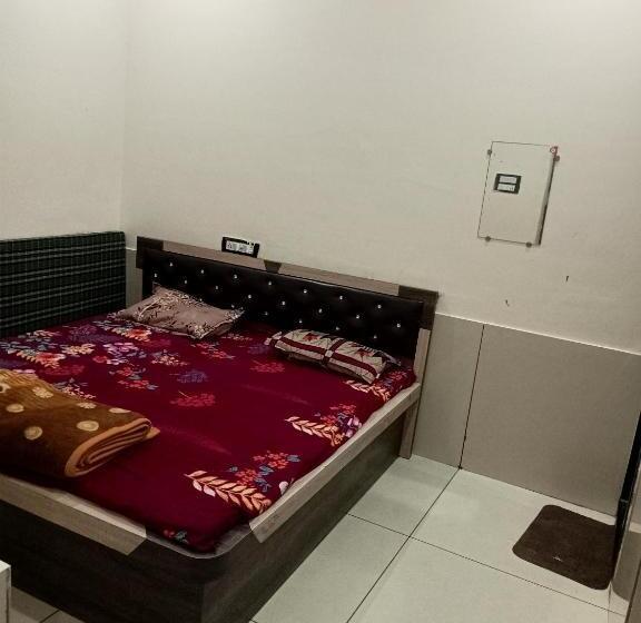 بنسيون Mumal Guest House