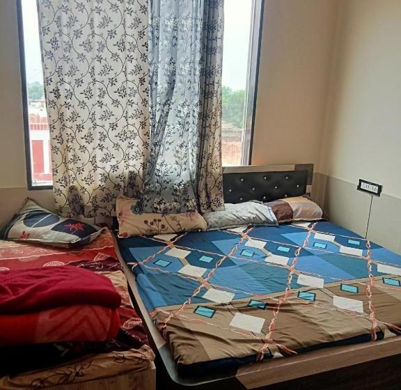 بنسيون Mumal Guest House