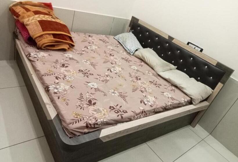 بنسيون Mumal Guest House