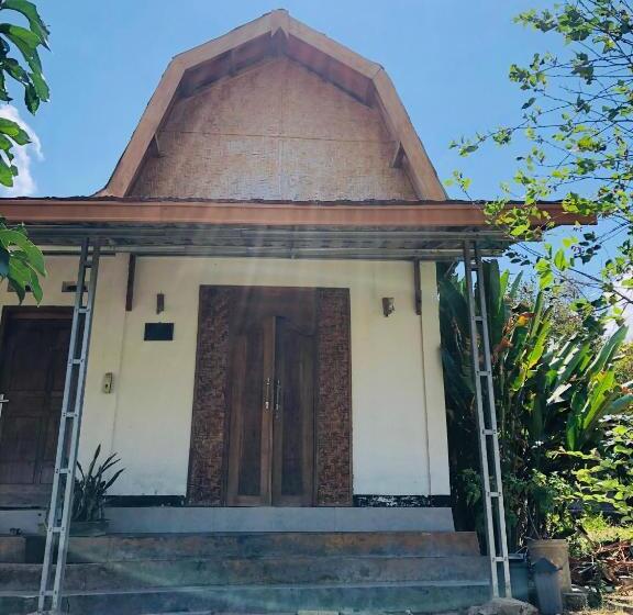 ペンション Rara Bale Tani Local Room