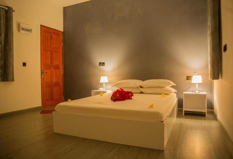 پانسیون Velidhoo Inn