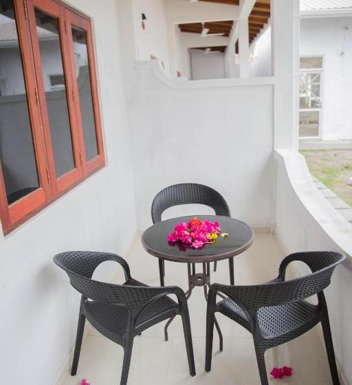 پانسیون Velidhoo Inn