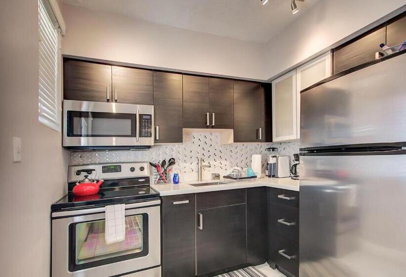 Lomakeskus Clearwater Beach Suites #104