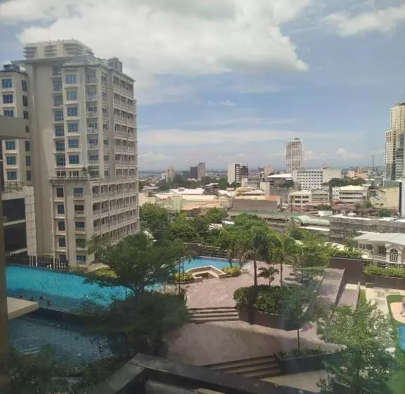 Bed & Breakfast Studio Type Condo Unit At Baseline Prestige