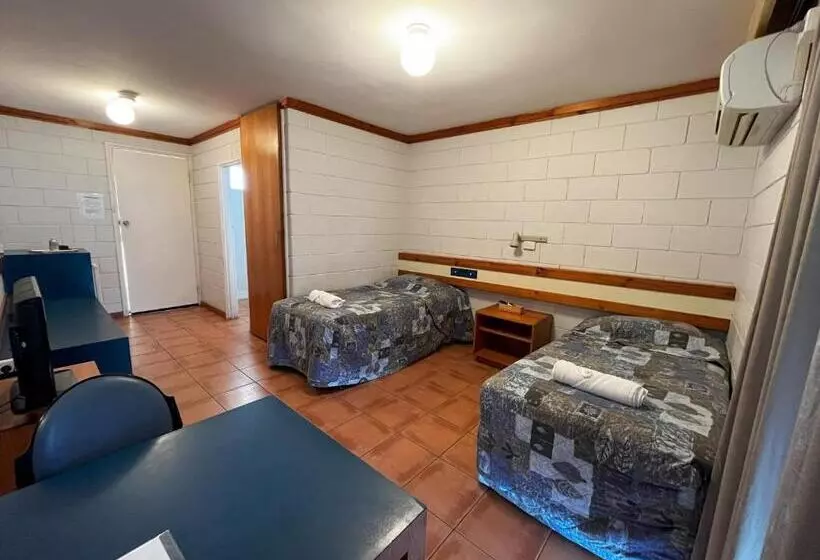 هتل Esperance Travellers Inn