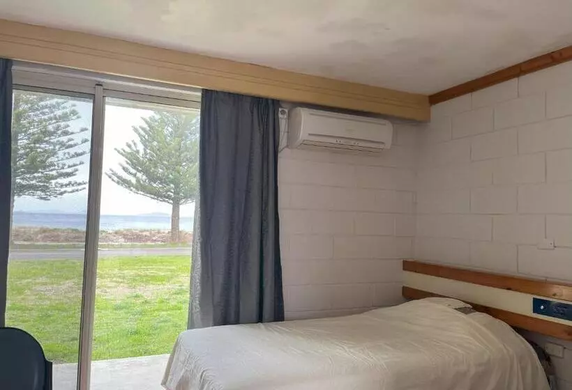 هتل Esperance Travellers Inn