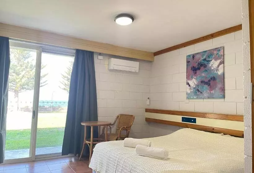 هتل Esperance Travellers Inn