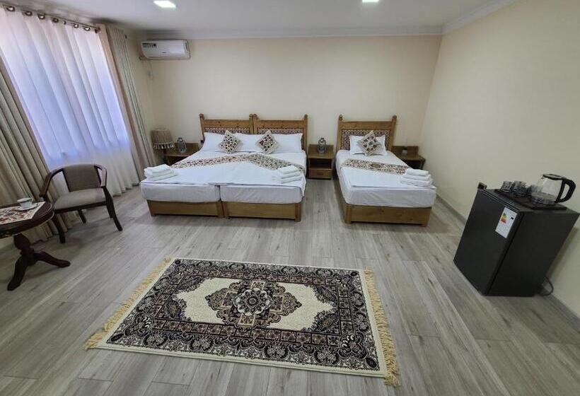 בית מלון כפרי Padishakh Boutique