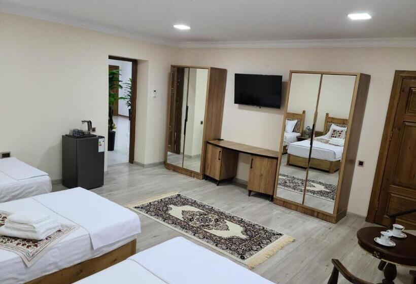 בית מלון כפרי Padishakh Boutique