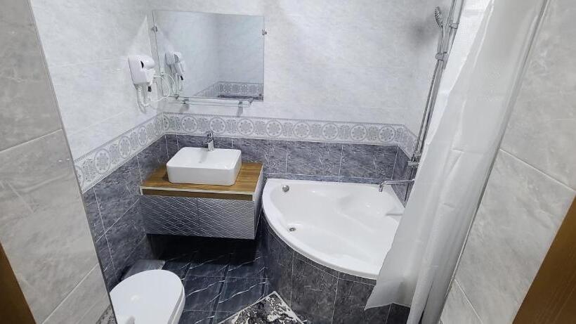 בית מלון כפרי Padishakh Boutique