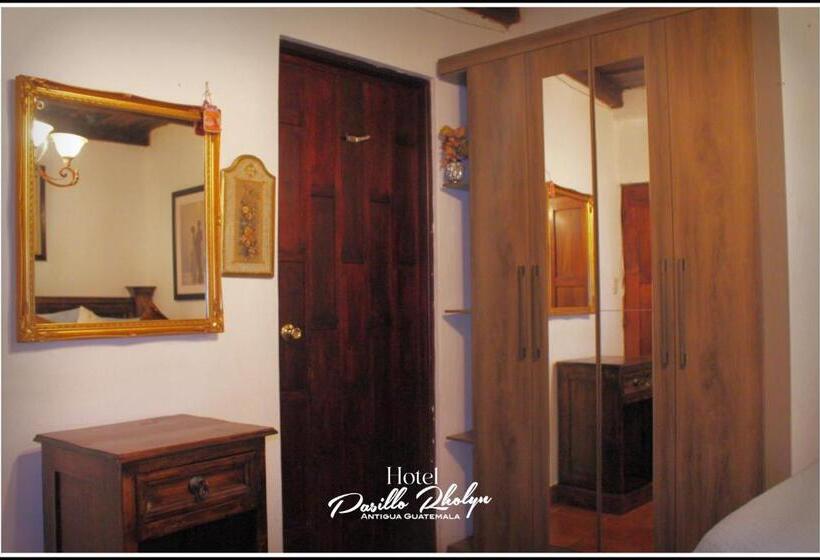 هتل Rholyn Pura Vida !!