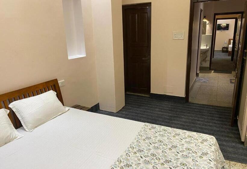 בית מלון כפרי Rudraksh ,a Luxury Home Stay In Varanasi