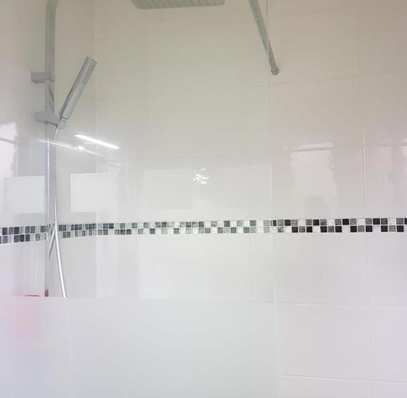 پانسیون Chambre Proche Astérix, Parc Expo Villepinte, Cdg, Bourget