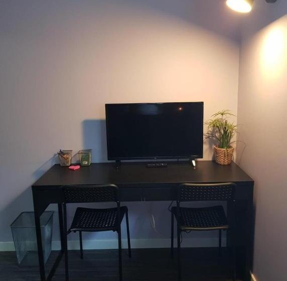 پانسیون Chambre Proche Astérix, Parc Expo Villepinte, Cdg, Bourget