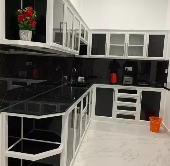 Majatalo Chern Matara Guest House