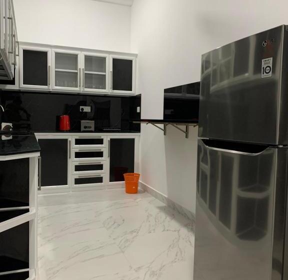 펜션 Chern Matara Guest House