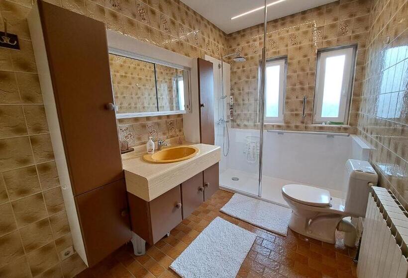 پانسیون Naninne