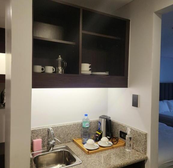 Hotel Camp John Hay Lodge 200